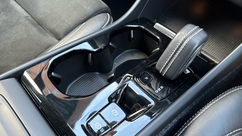 Volvo Xc40 1.5 T3 [163] R DESIGN 5dr Geartronic Petrol Estate